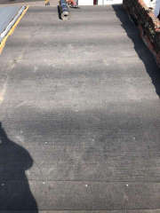 Flat roofing - applying felt